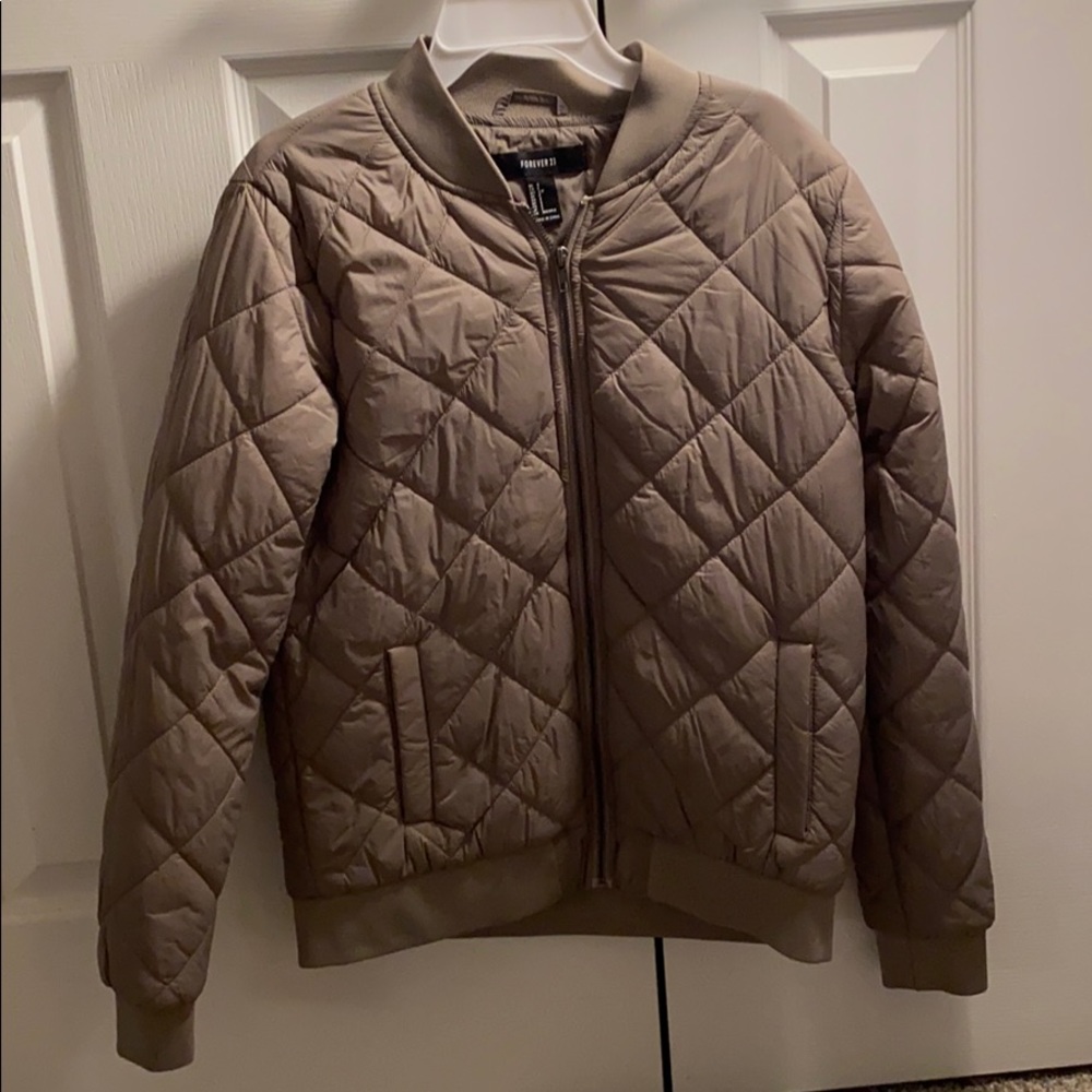 Light bomber jacket. Worn a few times.